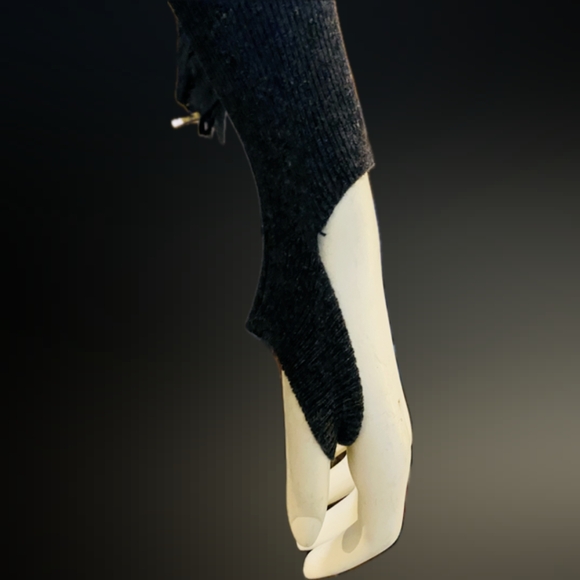 Disney Couture 55% Silk 45% Cashmere Sweater - Picture 4 of 4